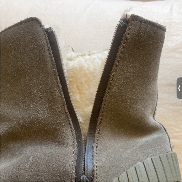 Sorel grey boots, size 9.5 Suede leather with soft interior. - Picture 4 of 8